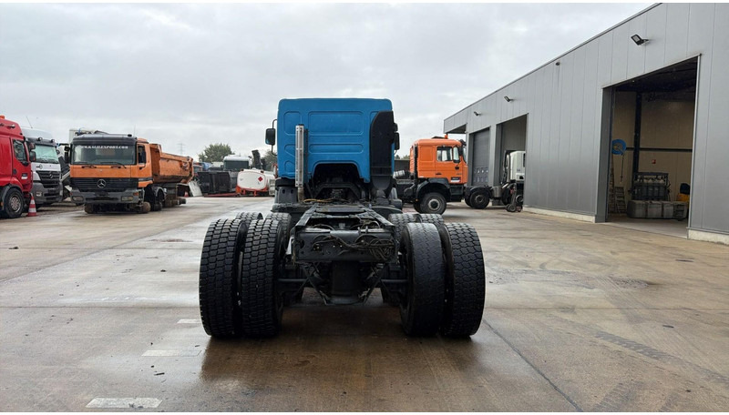 Renault KERAX 420 (LAMES / GRAND PONT / STEEL SUSP. / BIG AXLE / MANUAL GEARBOX / BOITE MANUELLE) - Chassi lastbil: bild 5 Renault KERAX 420 (LAMES / GRAND PONT / STEEL SUSP. / BIG AXLE / MANUAL GEARBOX / BOITE MANUELLE) - Chassi lastbil: bild 5