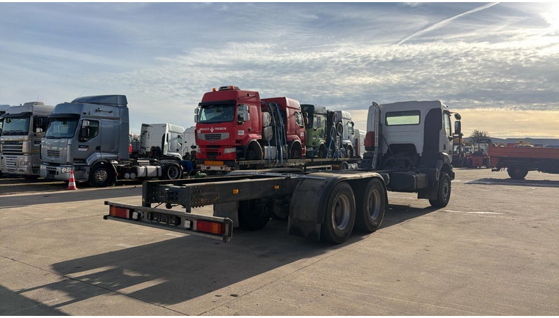 Renault Kerax 320 DCI (PARFAIT ETAT / CHASSIS LONGUE / LAMES / GRAND PONT / KM ORIGINAL) - Chassi lastbil: bild 4 Renault Kerax 320 DCI (PARFAIT ETAT / CHASSIS LONGUE / LAMES / GRAND PONT / KM ORIGINAL) - Chassi lastbil: bild 4