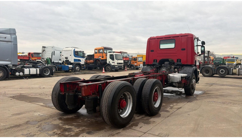 Scania 124 - 400 (MANUAL PUMP / 6X2 / BIG AXLE / GRAND PONT / POMPE MANUELLE) - Chassi lastbil: bild 4 Scania 124 - 400 (MANUAL PUMP / 6X2 / BIG AXLE / GRAND PONT / POMPE MANUELLE) - Chassi lastbil: bild 4