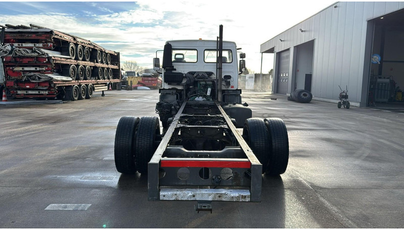 Volvo FL 220 (BELGIAN TRUCK / CAMION BELGE / MANUAL GEARBOX / BOITE MANUELLE) - Chassi lastbil: bild 5 Volvo FL 220 (BELGIAN TRUCK / CAMION BELGE / MANUAL GEARBOX / BOITE MANUELLE) - Chassi lastbil: bild 5