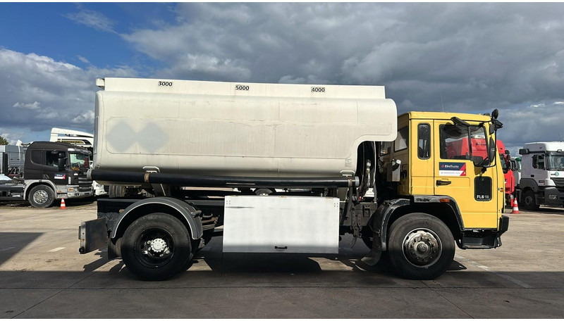 Volvo FL 6-18 (12400 LITERS / 3 COMPARTIMENTS / EURO 2 / STEEL SUSP. / LAMES) - Tankbil: bild 4 Volvo FL 6-18 (12400 LITERS / 3 COMPARTIMENTS / EURO 2 / STEEL SUSP. / LAMES) - Tankbil: bild 4