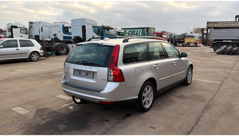 Volvo V50 (BELGIAN CAR / AIRCO / AUTOMATIC GEARBOX / EURO 5) - Personbil: bild 5 Volvo V50 (BELGIAN CAR / AIRCO / AUTOMATIC GEARBOX / EURO 5) - Personbil: bild 5