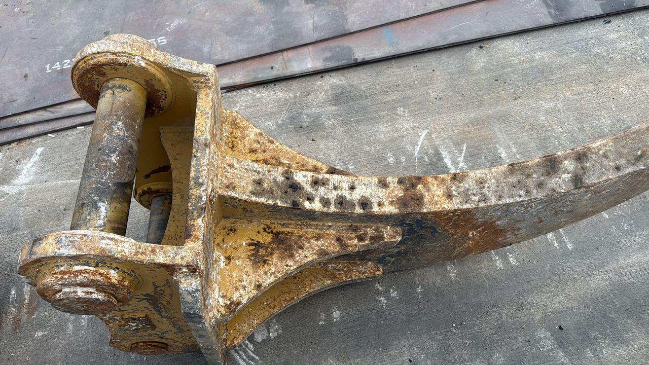 CATERPILLAR 336 Ripper from STOCK - Tjälkrok för Bandgrävare: bild 4 CATERPILLAR 336 Ripper from STOCK - Tjälkrok för Bandgrävare: bild 4