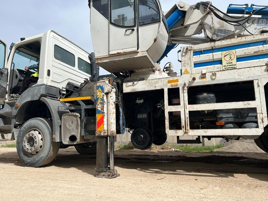 Galen Rail Mover - Grävmaskin på däck: bild 2 Galen Rail Mover - Grävmaskin på däck: bild 2