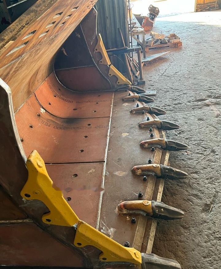 Komatsu WA470 Rock Bucket - Lastarskopa: bild 3 Komatsu WA470 Rock Bucket - Lastarskopa: bild 3