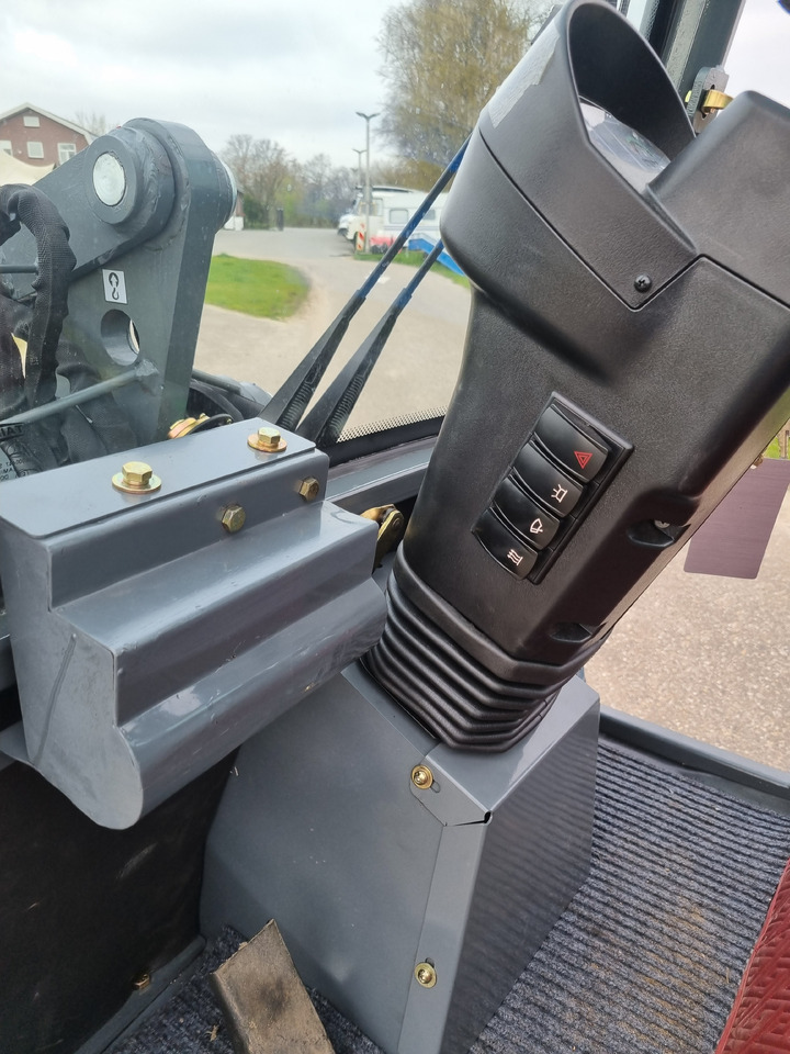 WCM L2412 - Hjullastare: bild 4 WCM L2412 - Hjullastare: bild 4