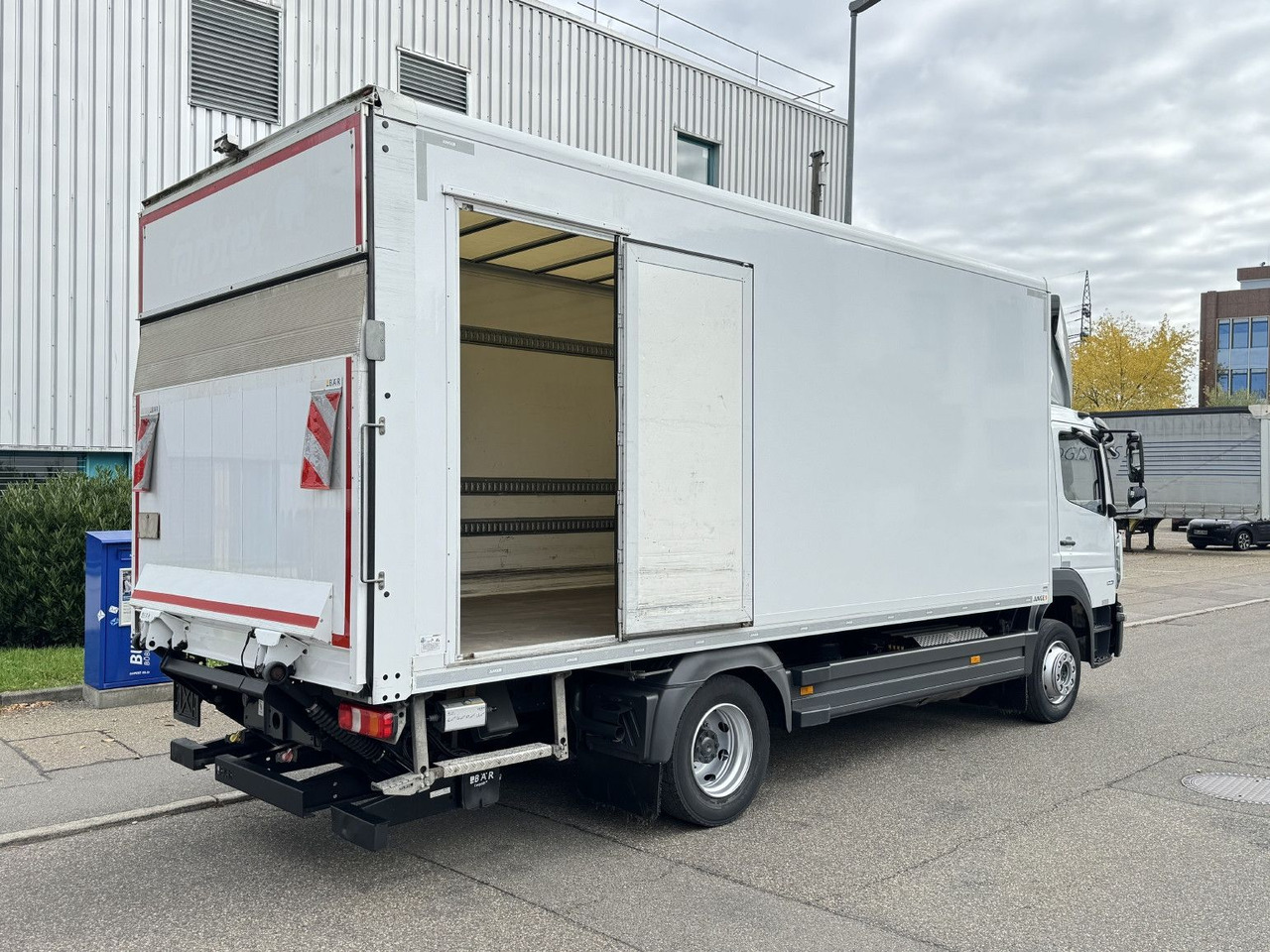 Lastbil med skåp Mercedes-Benz Atego 1221 L Koffer 6,1m LBW AHK Klima TOP: bild 7