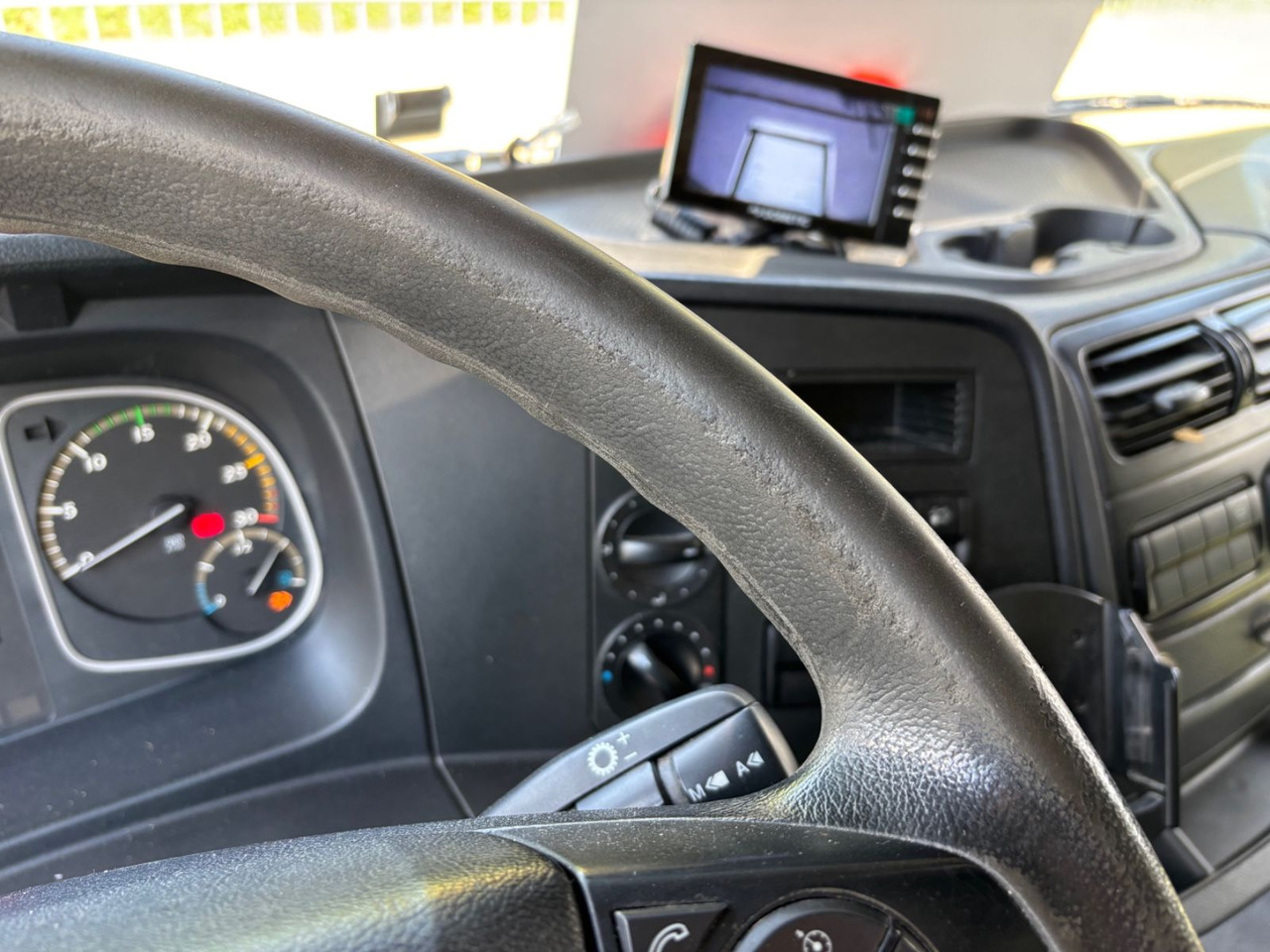 Lastbil med skåp Mercedes-Benz Atego III 1223L, Euro-6, Klima, LBW: bild 17