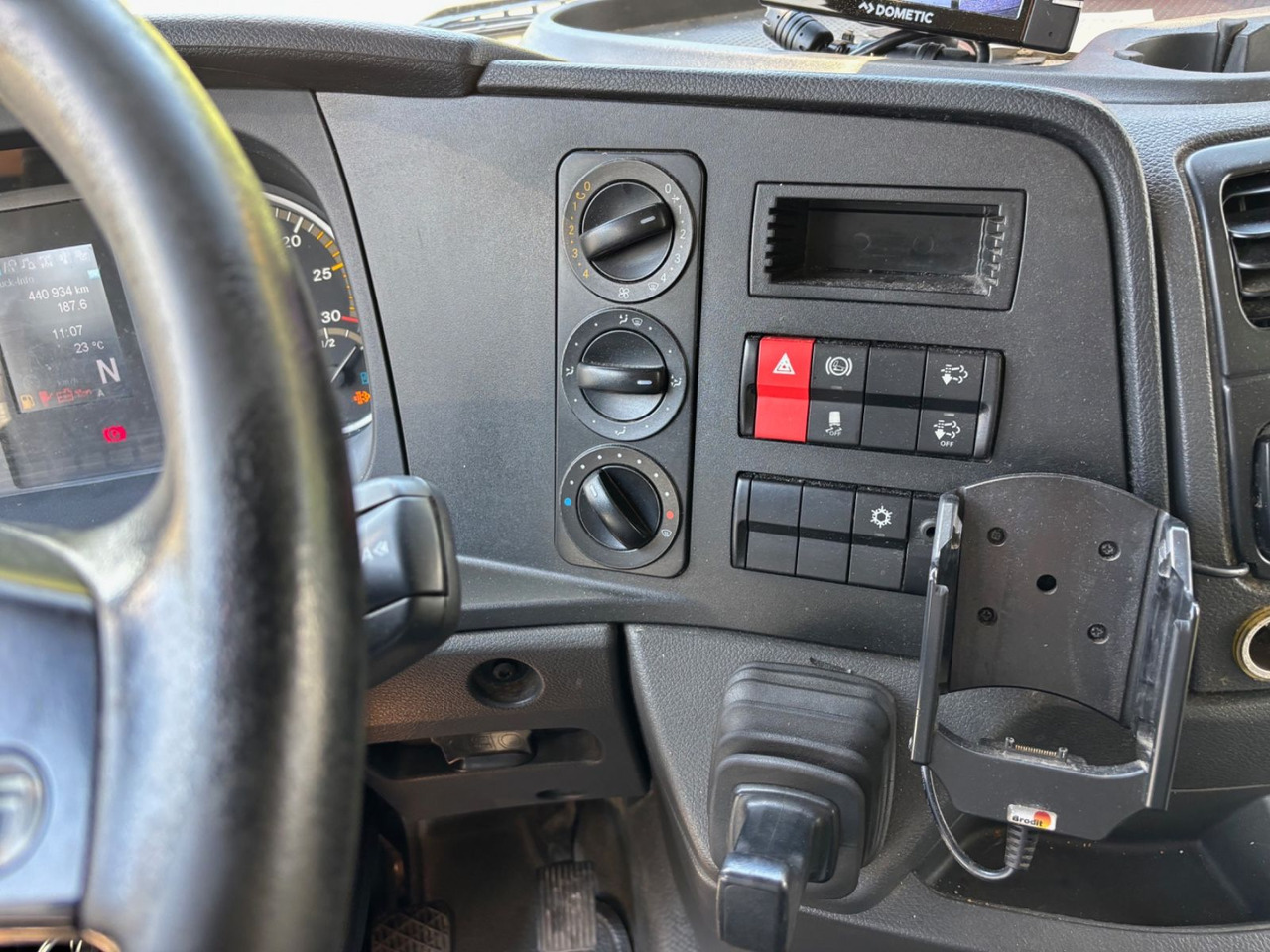 Lastbil med skåp Mercedes-Benz Atego III 1223L, Euro-6, Klima, LBW: bild 16