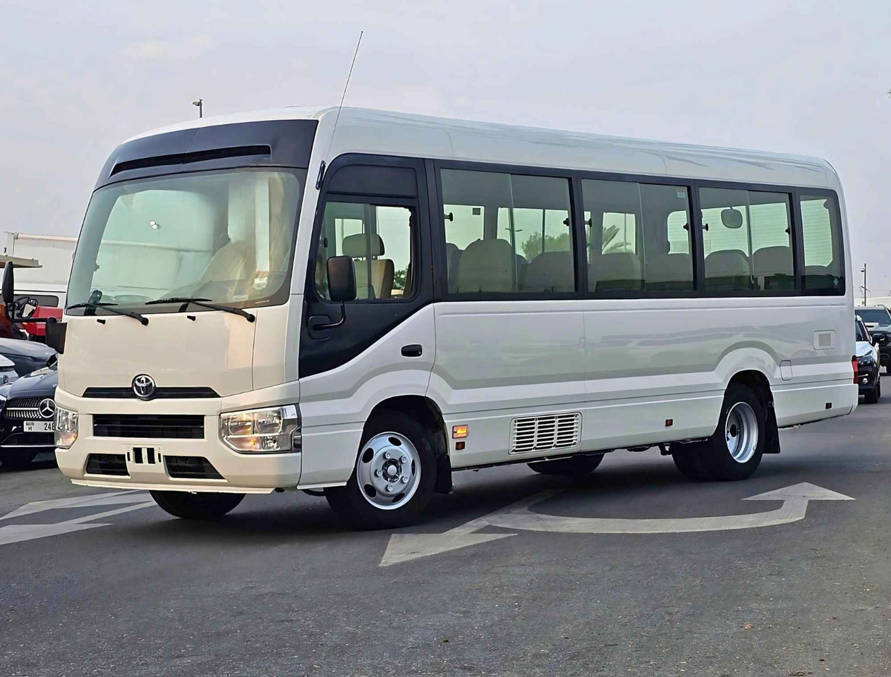 TOYOTA Coaster ... 30 places - Climatisé - Minibuss, Persontransport: bild 1 TOYOTA Coaster ... 30 places - Climatisé - Minibuss, Persontransport: bild 1