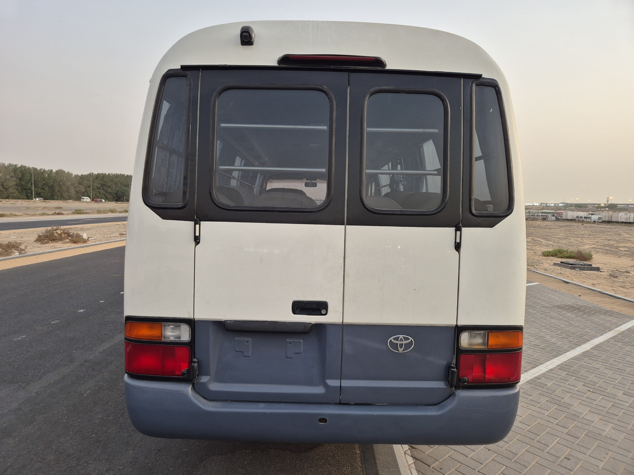Toyota Coaster ... 30 places - climatisé - Minibuss, Persontransport: bild 4 Toyota Coaster ... 30 places - climatisé - Minibuss, Persontransport: bild 4