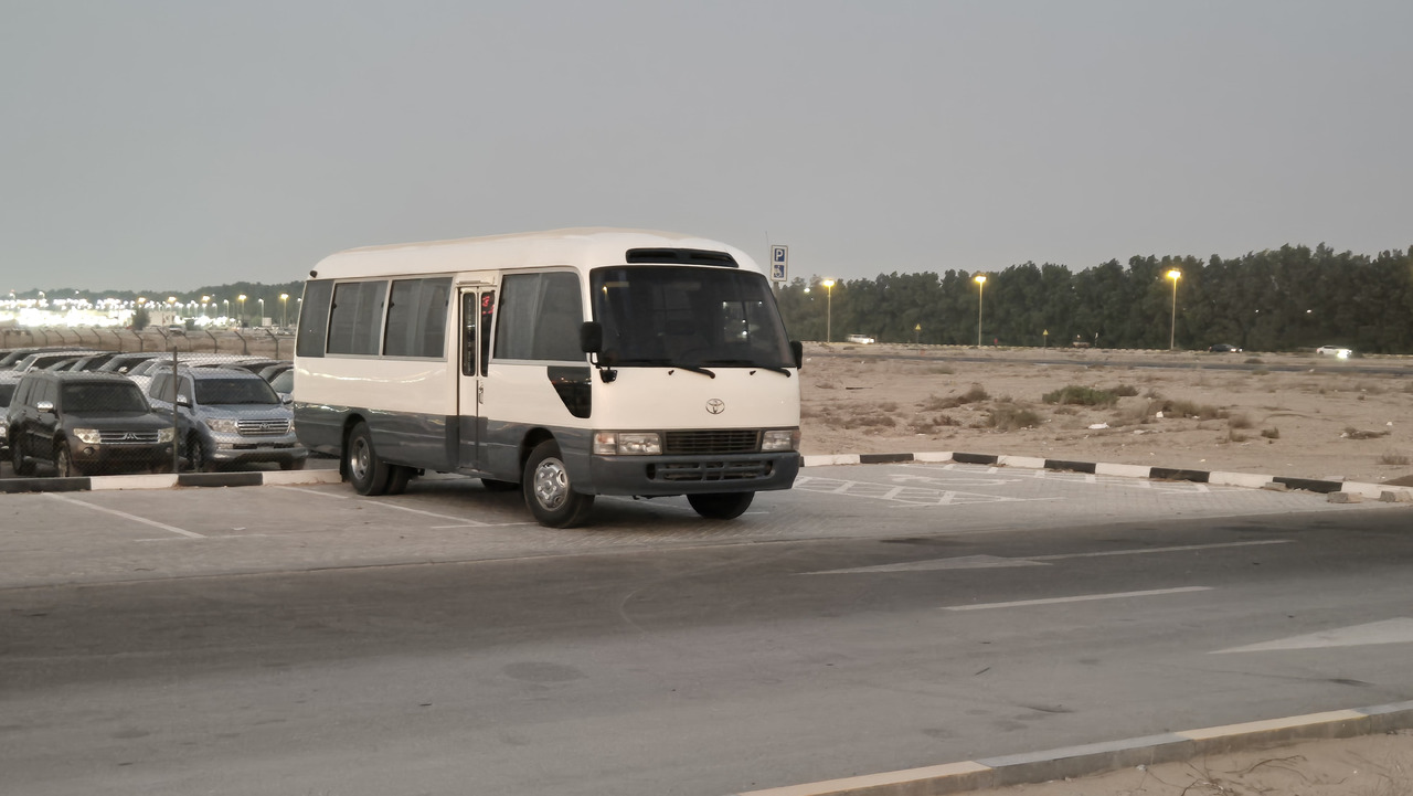 Toyota Coaster ... 30 places - climatisé - Minibuss, Persontransport: bild 1 Toyota Coaster ... 30 places - climatisé - Minibuss, Persontransport: bild 1