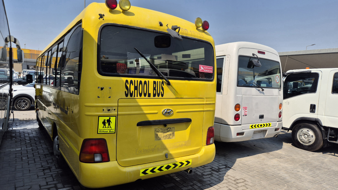 Toyota Coaster // Hyundai County... 30 places ... Climatisé - Minibuss, Persontransport: bild 5 Toyota Coaster // Hyundai County... 30 places ... Climatisé - Minibuss, Persontransport: bild 5