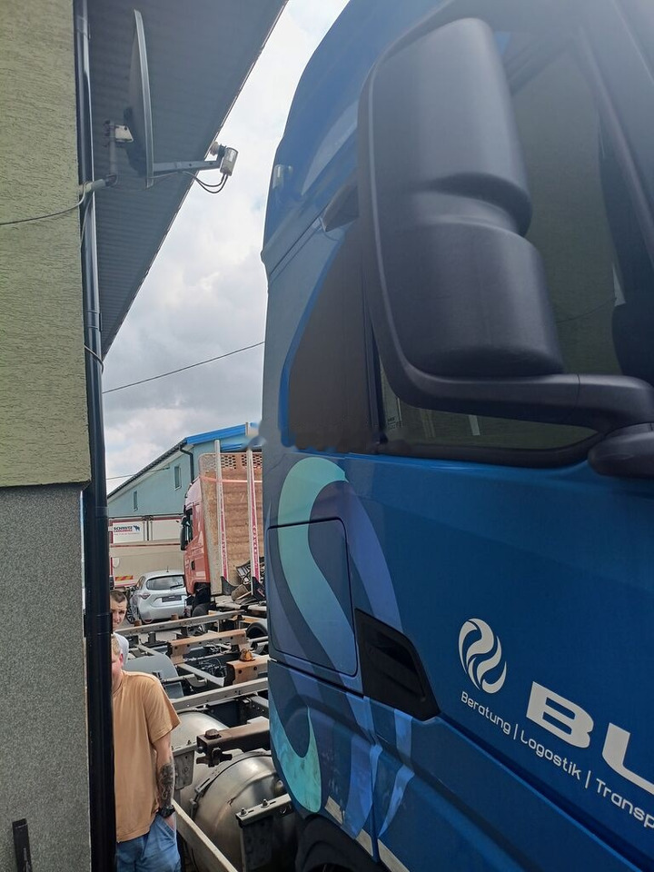 IVECO 26460 - Containerbil/ Växelflak lastbil: bild 2 IVECO 26460 - Containerbil/ Växelflak lastbil: bild 2