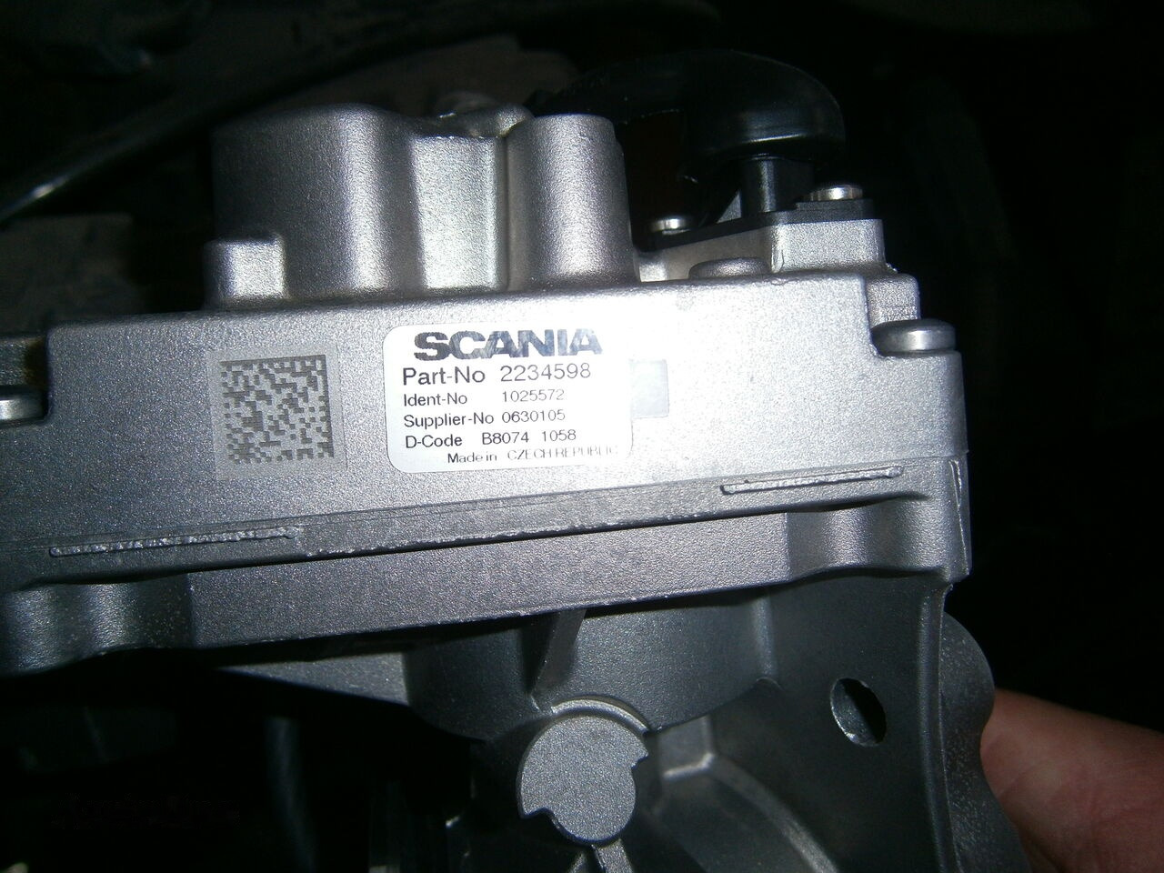 Scania S R N G truck - Insugsgrenrör för Lastbil: bild 1 Scania S R N G truck - Insugsgrenrör för Lastbil: bild 1