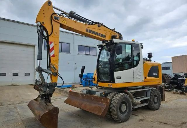 Liebherr A 916 Litronic, 2019 ROK, PODPORY + PŁUG, 6100 MTH - Grävmaskin på däck: bild 2 Liebherr A 916 Litronic, 2019 ROK, PODPORY + PŁUG, 6100 MTH - Grävmaskin på däck: bild 2