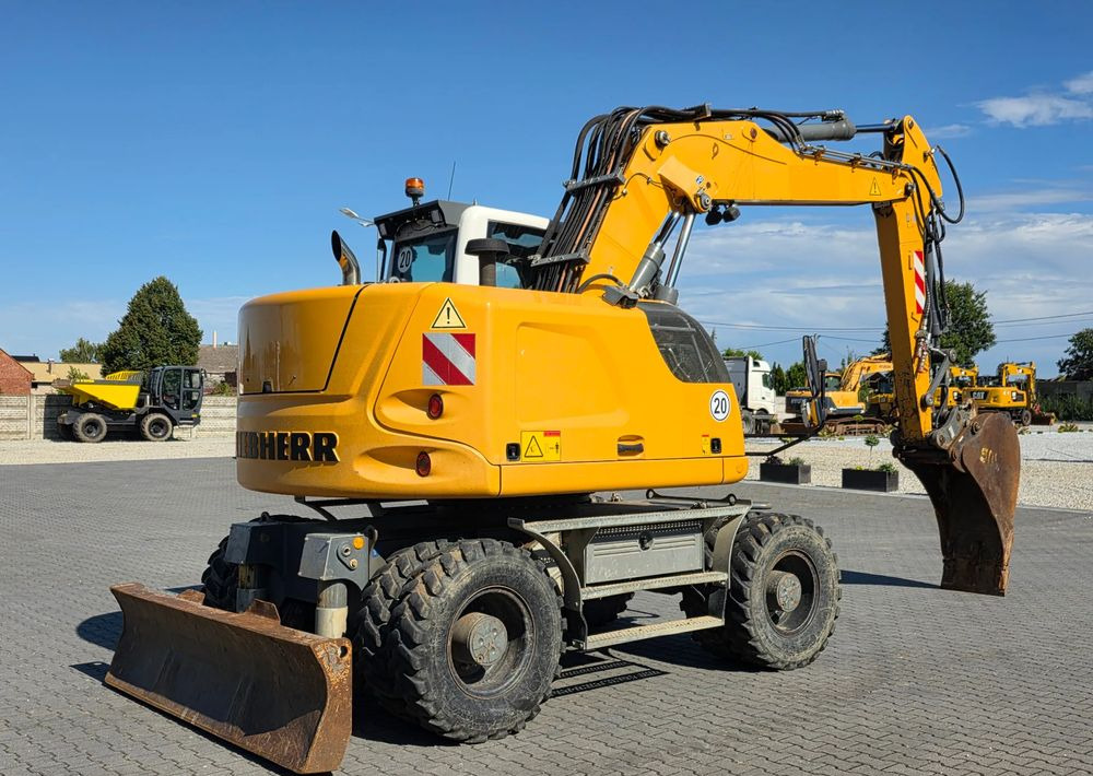 Liebherr A914 COMPACT, 2015 ROK, SW 48 szybkozłącze - Grävmaskin på däck: bild 5 Liebherr A914 COMPACT, 2015 ROK, SW 48 szybkozłącze - Grävmaskin på däck: bild 5