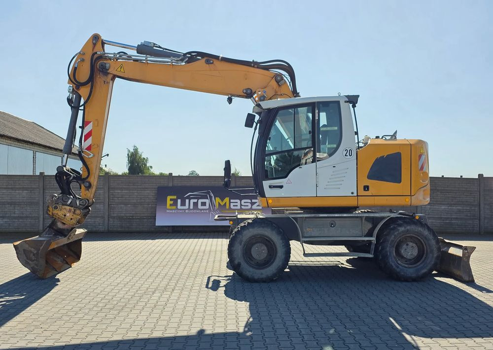 Liebherr A918 COMPACT, 2014 ROK, SW 48 LIKUFIX szybkozłącze - Grävmaskin på däck: bild 2 Liebherr A918 COMPACT, 2014 ROK, SW 48 LIKUFIX szybkozłącze - Grävmaskin på däck: bild 2
