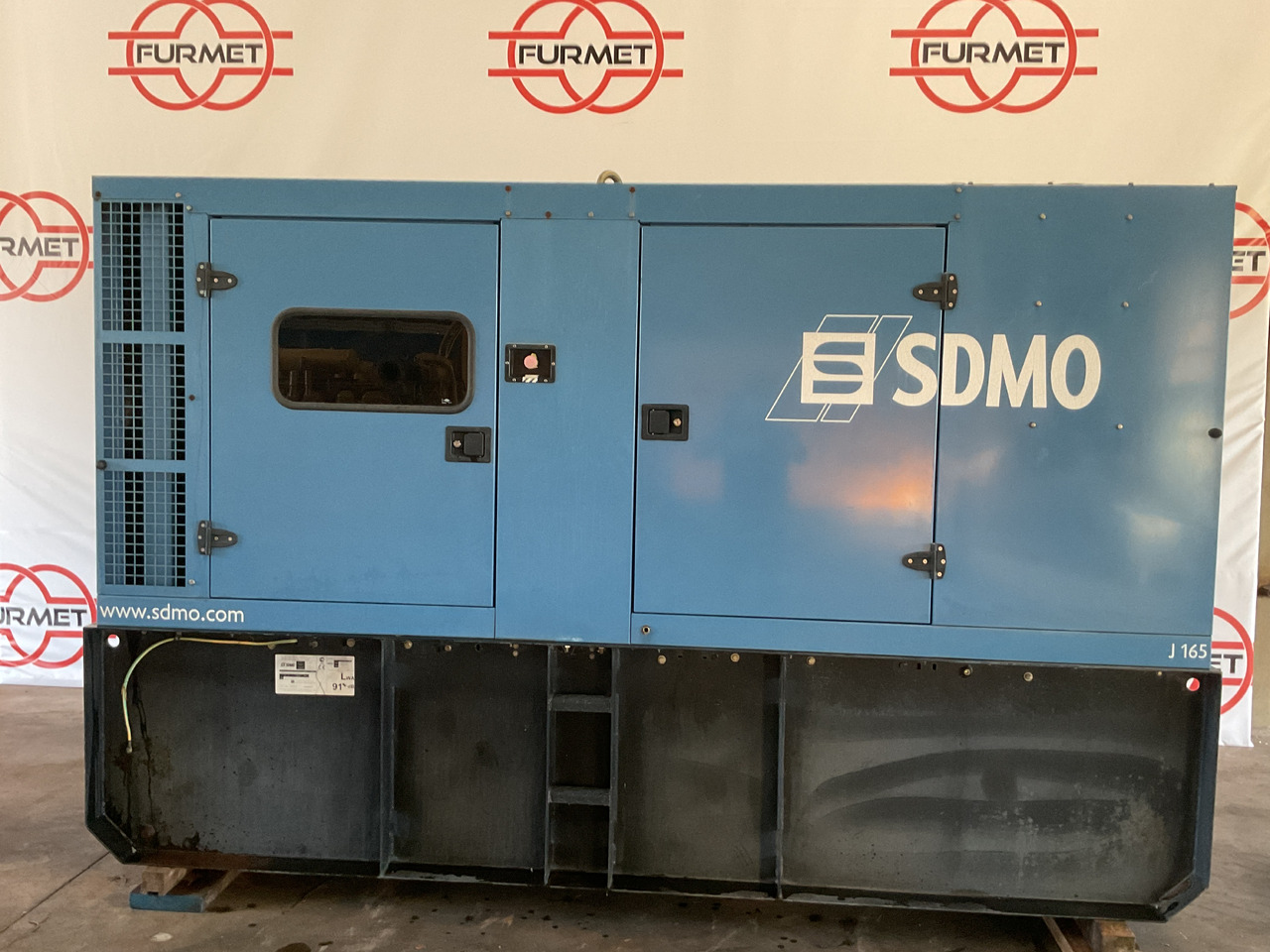 John Deere 6068, SDMO, 165KVA generatorset. Like brand new. And with hudge diesel tank! - Elgenerator: bild 1 John Deere 6068, SDMO, 165KVA generatorset. Like brand new. And with hudge diesel tank! - Elgenerator: bild 1