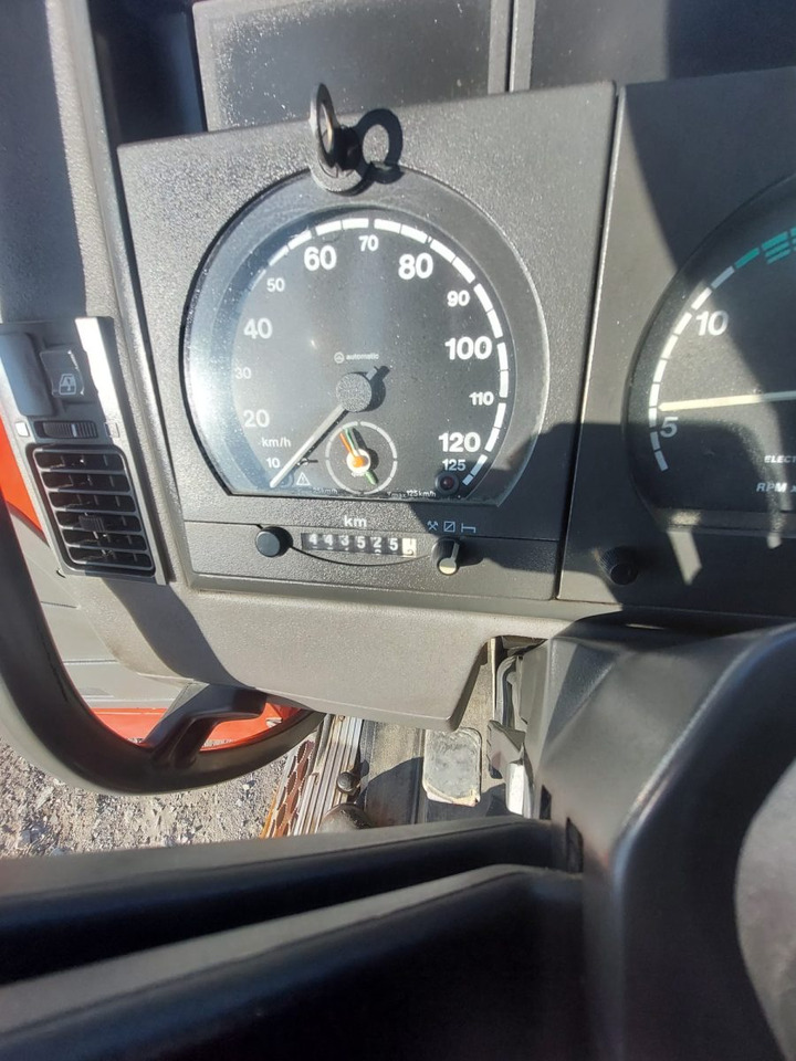 Betongbil ASTRA HD7 6438 CIFA RY1100: bild 8