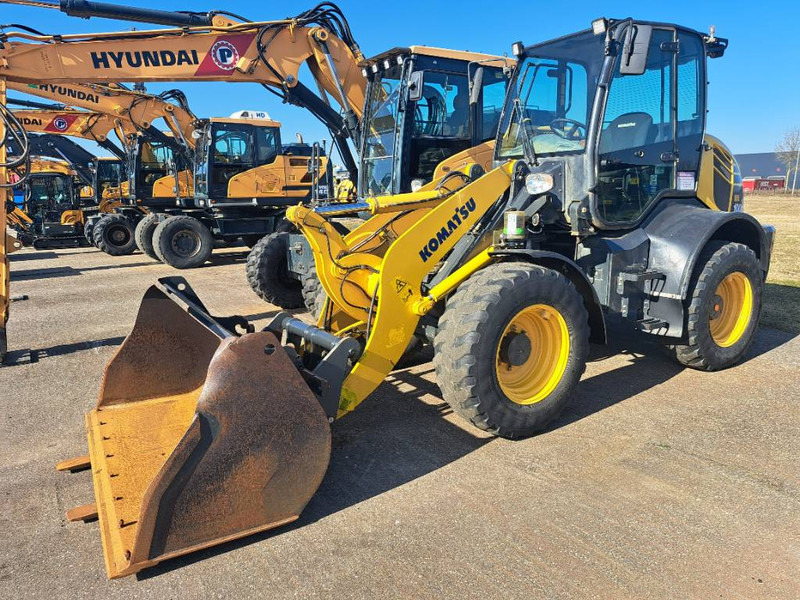 Komatsu WA 100 M-8 - Hjullastare: bild 1 Komatsu WA 100 M-8 - Hjullastare: bild 1