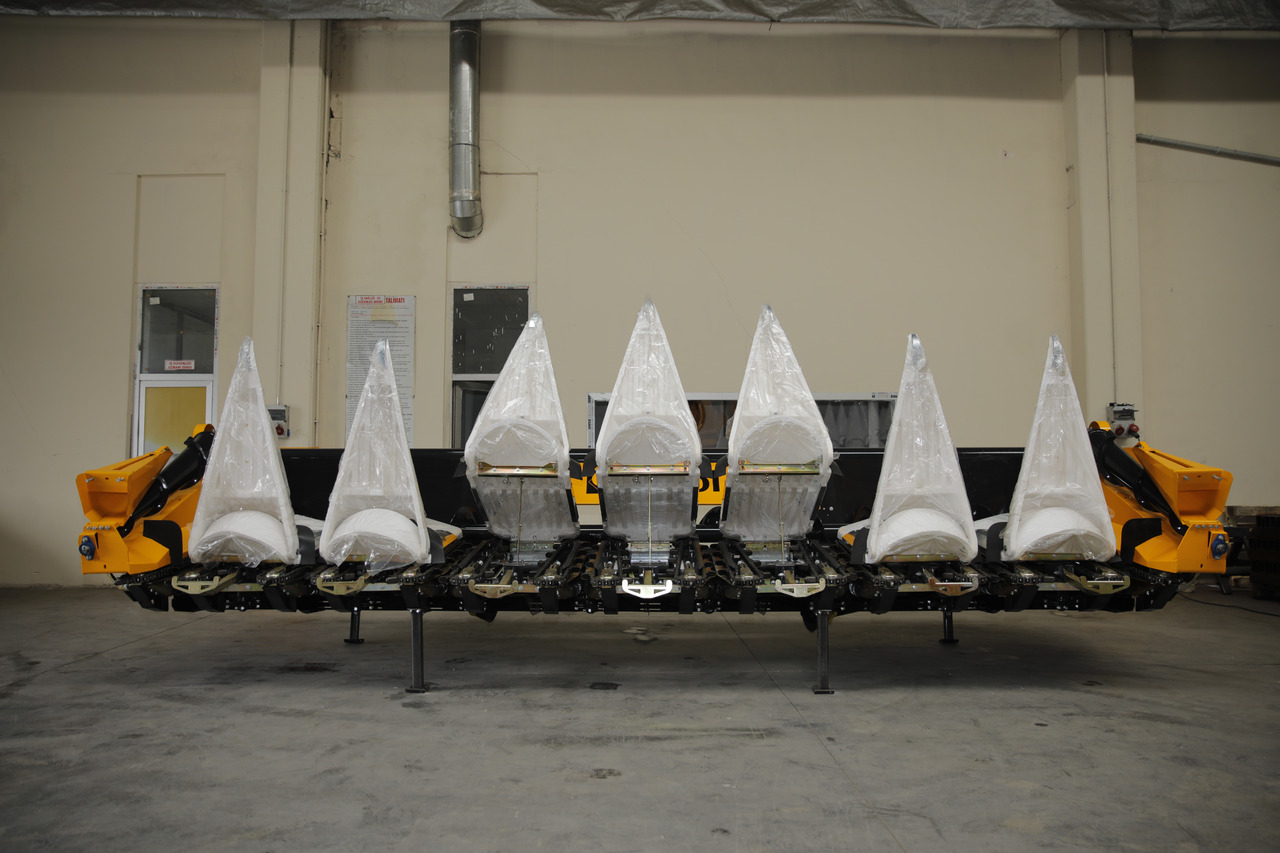 ELİBOL LR03 8 ROWS CORN HEADER - Skärbord för majs: bild 2 ELİBOL LR03 8 ROWS CORN HEADER - Skärbord för majs: bild 2