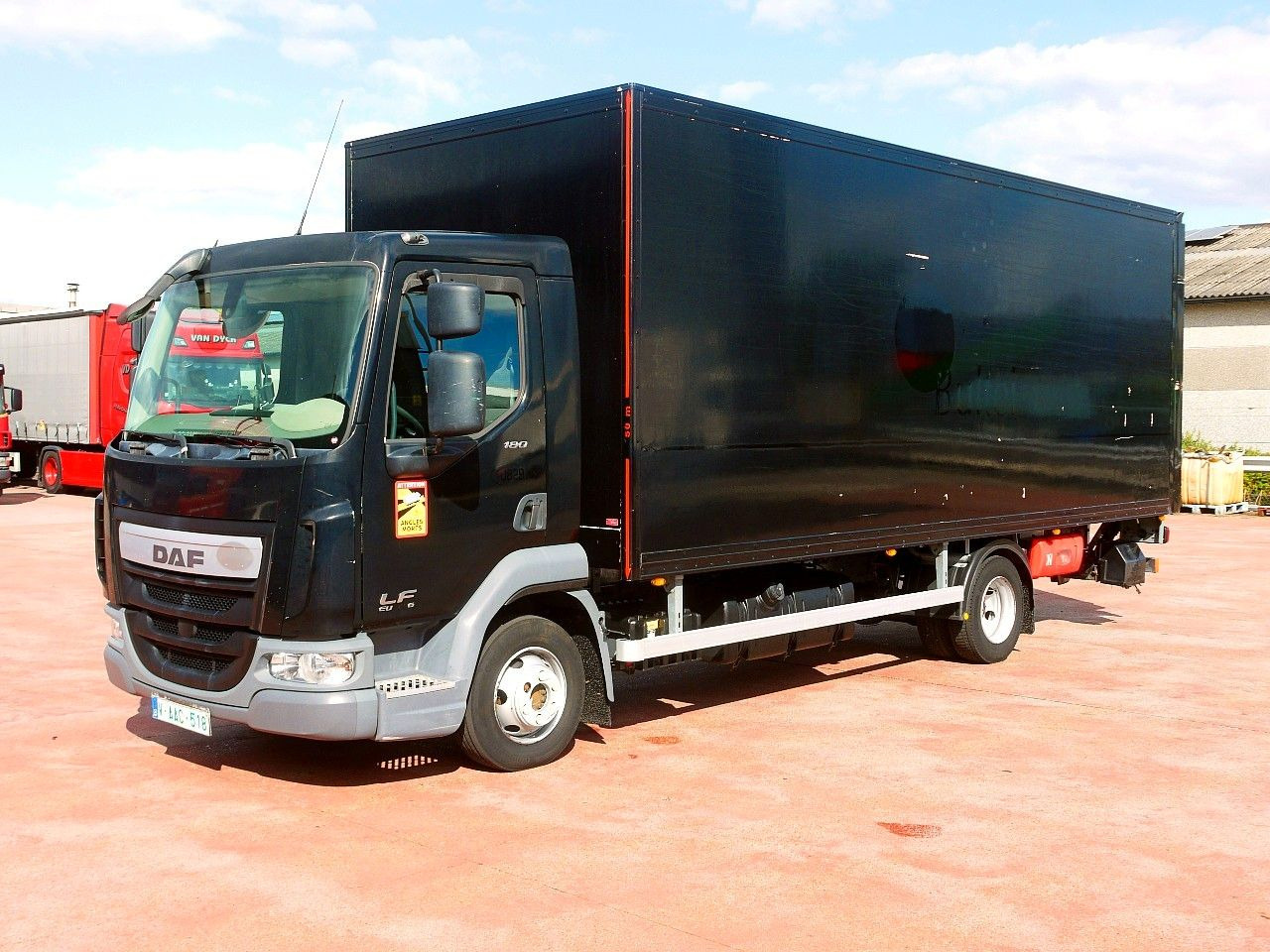 DAF LF FA 180 MEUBEL KOFFER LBW LUFT FEDERUNG AIRCO - Lastbil med skåp: bild 4 DAF LF FA 180 MEUBEL KOFFER LBW LUFT FEDERUNG AIRCO - Lastbil med skåp: bild 4