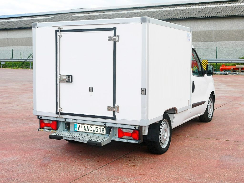 Fiat 1.3 DOBLO KUHLKOFFER RELEC FROD TR15 -20C Fiat 1.3 DOBLO KUHLKOFFER RELEC FROD TR15 -20C - Kylbil: bild 5 Fiat 1.3 DOBLO KUHLKOFFER RELEC FROD TR15 -20C Fiat 1.3 DOBLO KUHLKOFFER RELEC FROD TR15 -20C - Kylbil: bild 5