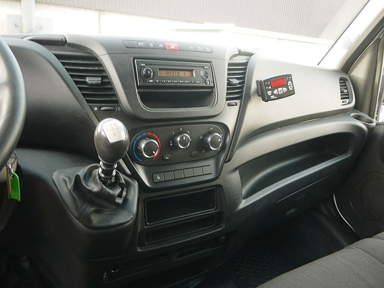 Kylbil Iveco 35C13 DAILY KUHLKOFFER CARRIER XARIOS 350 -29C: bild 15