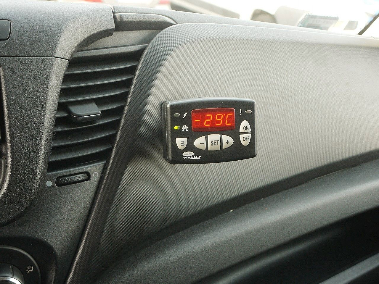 Kylbil Iveco 35C13 DAILY KUHLKOFFER CARRIER XARIOS 350 -29C: bild 17