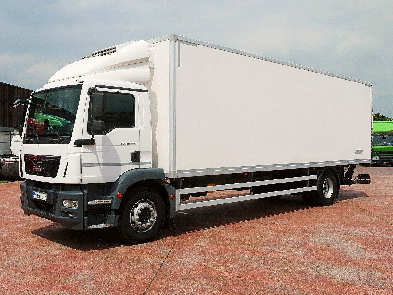 MAN TGM 18.250 KUHLKOFFER THERMOKING V800 MT A/C - Kylbil lastbil: bild 4 MAN TGM 18.250 KUHLKOFFER THERMOKING V800 MT A/C - Kylbil lastbil: bild 4