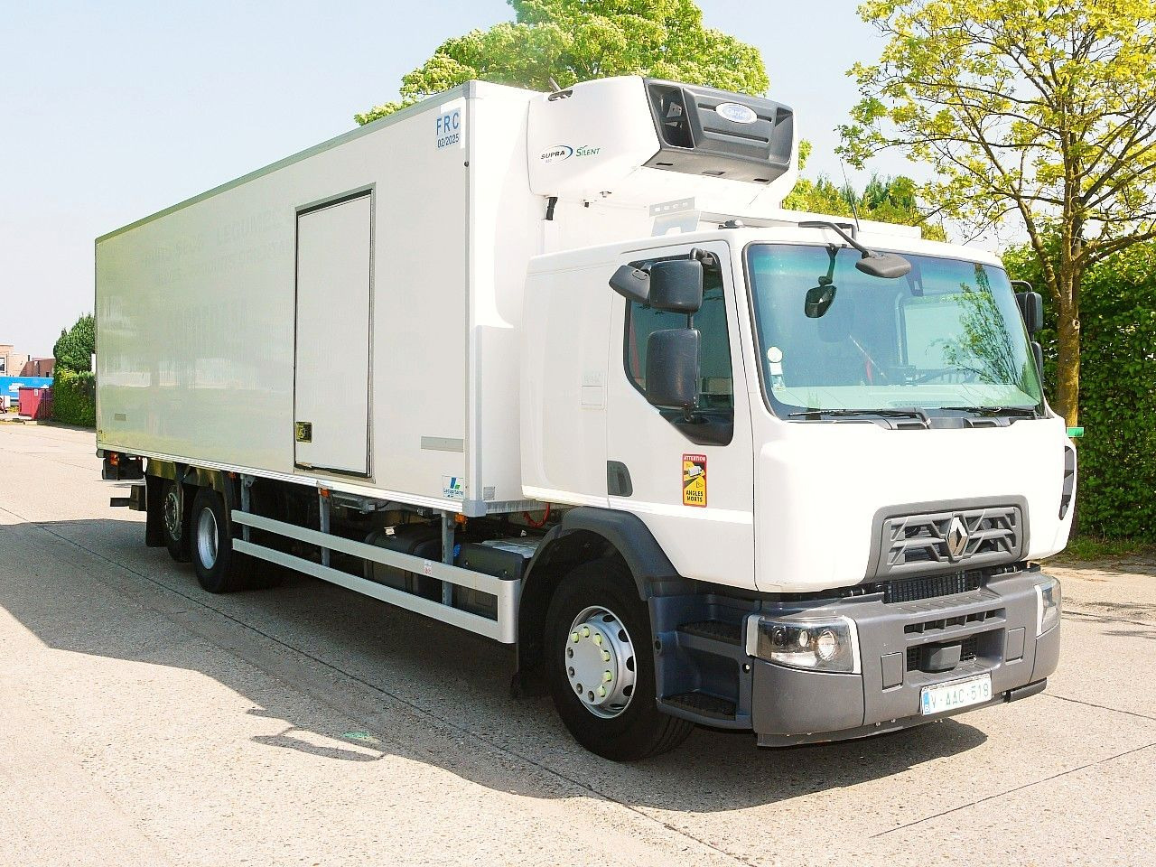 Renault D 26.320 6x2 KUHLKOFFER CARRIER SUPRA 850 XL CAB - Kylbil lastbil: bild 5 Renault D 26.320 6x2 KUHLKOFFER CARRIER SUPRA 850 XL CAB - Kylbil lastbil: bild 5