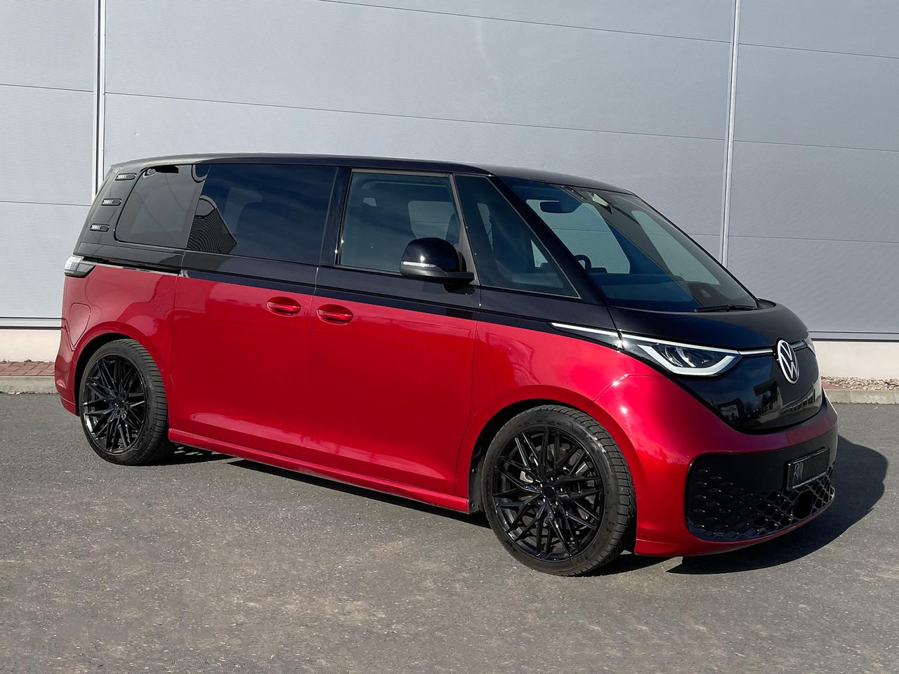 Volkswagen ID.Buzz KW Fahrwerk LM Felgen KLIMA PDC ACC DAB - Persontransport, El transportbil: bild 1 Volkswagen ID.Buzz KW Fahrwerk LM Felgen KLIMA PDC ACC DAB - Persontransport, El transportbil: bild 1