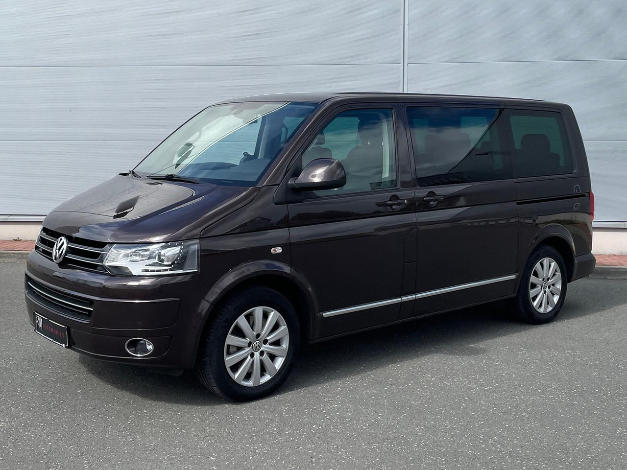 Volkswagen T5 Multivan Highline 4M LEDER AHK MFL - Minibuss, Persontransport: bild 1 Volkswagen T5 Multivan Highline 4M LEDER AHK MFL - Minibuss, Persontransport: bild 1