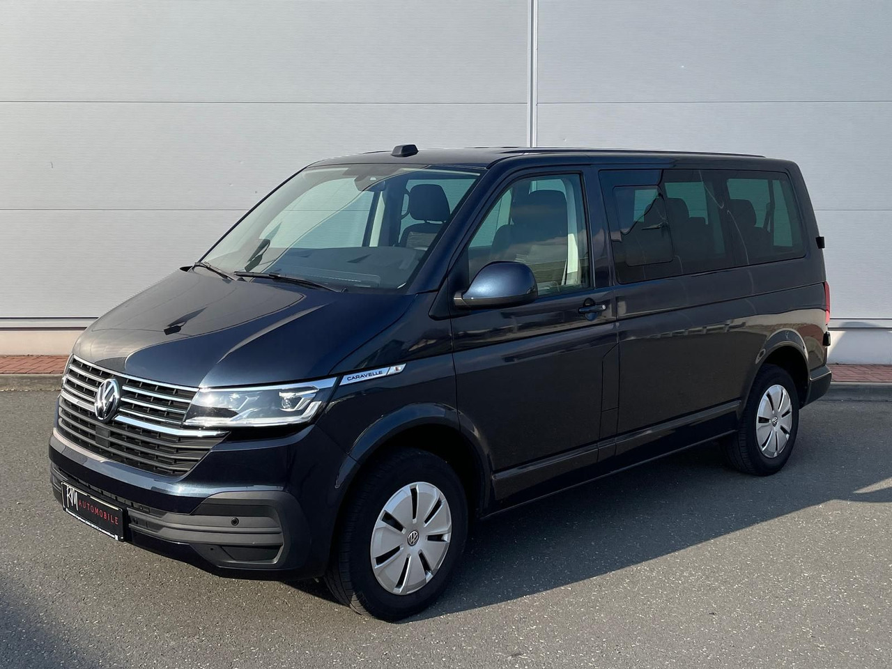 Volkswagen T6.1 Caravelle Comfortline NAV LED TEMP DAB PDC - Persontransport: bild 1 Volkswagen T6.1 Caravelle Comfortline NAV LED TEMP DAB PDC - Persontransport: bild 1