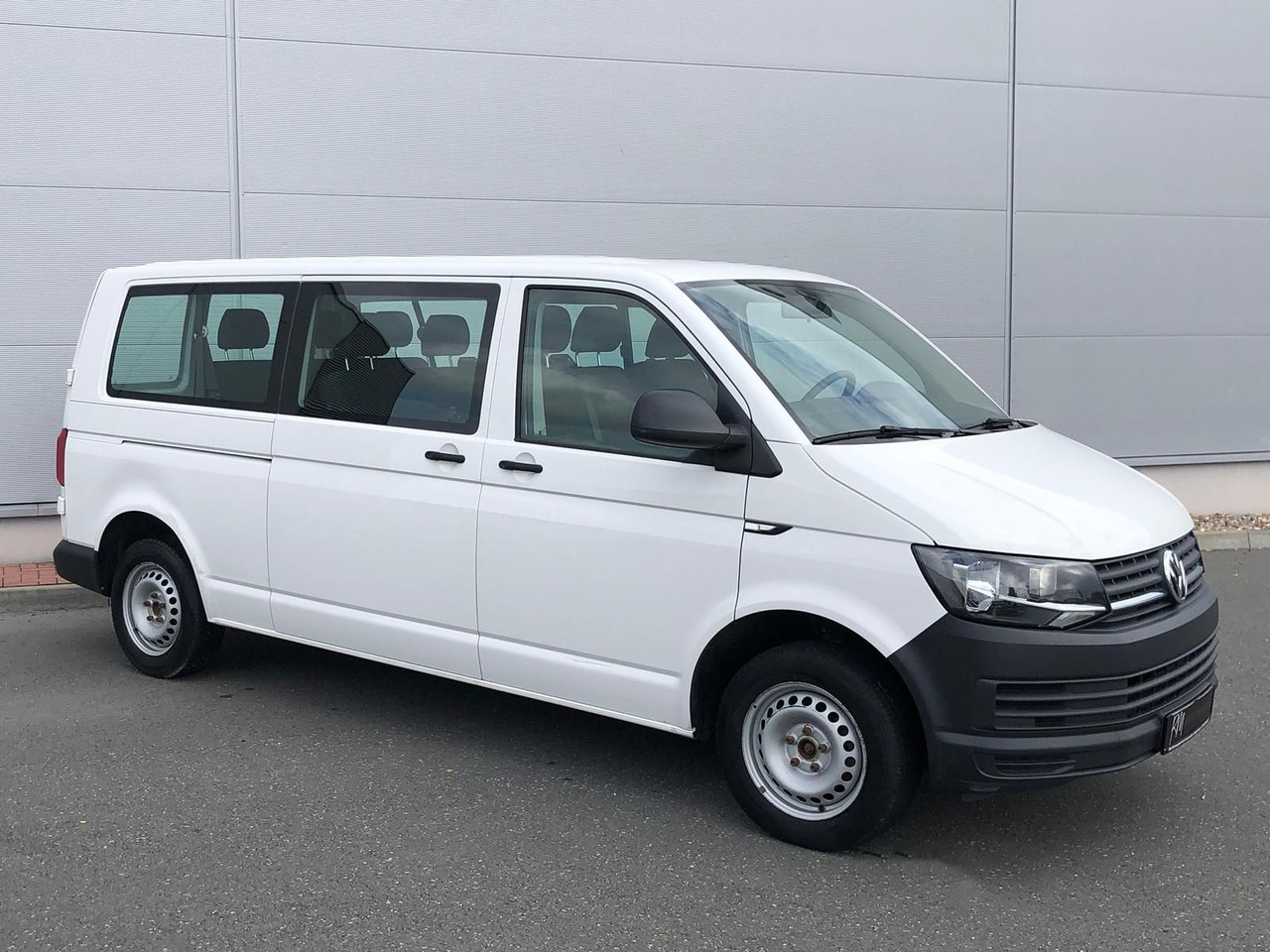 Volkswagen T6 Transporter 2.0 TDI Kombi lang 9-SITZE TEMP - Kombi: bild 2 Volkswagen T6 Transporter 2.0 TDI Kombi lang 9-SITZE TEMP - Kombi: bild 2