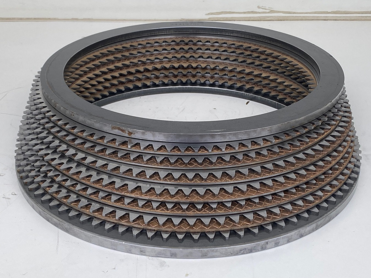 Liebherr Bremslamellensatz ID-Nr.944315203 - ID-Nr.9441970 - ID-Nr.9441971 - ID-Nr.9442508. #BREMLS02# - Växellåda för Bandgrävare: bild 2 Liebherr Bremslamellensatz ID-Nr.944315203 - ID-Nr.9441970 - ID-Nr.9441971 - ID-Nr.9442508. #BREMLS02# - Växellåda för Bandgrävare: bild 2