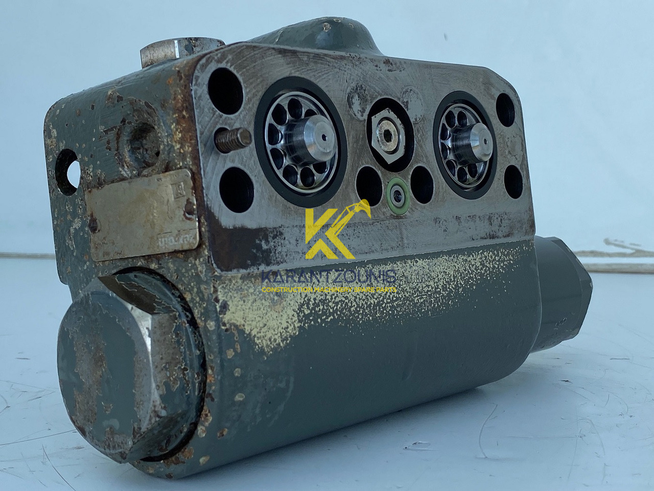 Liebherr Bremsventil ID-Nr.10471957. LOS914, LOS924, R902, R904, R912, R914, R922, R924, R924 COMP, R924 COMPA. #STM20.05## - Slutdrev för Bandgrävare: bild 1 Liebherr Bremsventil ID-Nr.10471957. LOS914, LOS924, R902, R904, R912, R914, R922, R924, R924 COMP, R924 COMPA. #STM20.05## - Slutdrev för Bandgrävare: bild 1