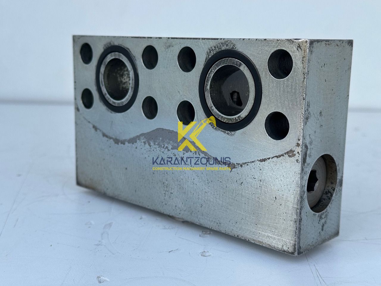Liebherr Dämpfungsventil ID-Nr.10121777. P924 COMP, P926, R926, R916, R922, R924 COMP, R924, R926 COMP, R926, R930, R936, R946, R950 T, R960 T. #10121777.43199# - Svängmotor för Byggmaskiner: bild 3 Liebherr Dämpfungsventil ID-Nr.10121777. P924 COMP, P926, R926, R916, R922, R924 COMP, R924, R926 COMP, R926, R930, R936, R946, R950 T, R960 T. #10121777.43199# - Svängmotor för Byggmaskiner: bild 3
