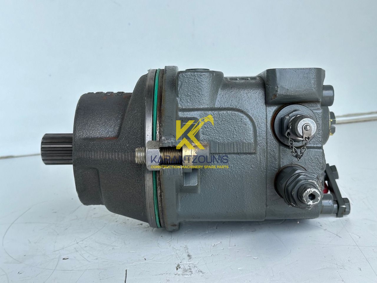 Liebherr Hydraulikeinbaumotor Typ:FMF058, ID-Nr.10122576 - ID-Nr.10145827 - ID-Nr.11371069. LOS1906, P924 COMP , R906, R906 PROTO, R916, R922, R924, R924 COMP, R926 COMP, R926 K LC. #39780# - Hydraulmotor för Grävmaskin: bild 3 Liebherr Hydraulikeinbaumotor Typ:FMF058, ID-Nr.10122576 - ID-Nr.10145827 - ID-Nr.11371069. LOS1906, P924 COMP , R906, R906 PROTO, R916, R922, R924, R924 COMP, R926 COMP, R926 K LC. #39780# - Hydraulmotor för Grävmaskin: bild 3
