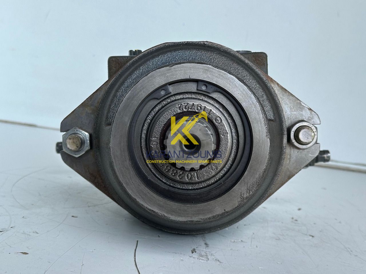 Liebherr Hydraulikeinbaumotor Typ:FMF058, ID-Nr.10122576 - ID-Nr.10145827 - ID-Nr.11371069. LOS1906, P924 COMP , R906, R906 PROTO, R916, R922, R924, R924 COMP, R926 COMP, R926 K LC. #39780# - Hydraulmotor för Grävmaskin: bild 5 Liebherr Hydraulikeinbaumotor Typ:FMF058, ID-Nr.10122576 - ID-Nr.10145827 - ID-Nr.11371069. LOS1906, P924 COMP , R906, R906 PROTO, R916, R922, R924, R924 COMP, R926 COMP, R926 K LC. #39780# - Hydraulmotor för Grävmaskin: bild 5