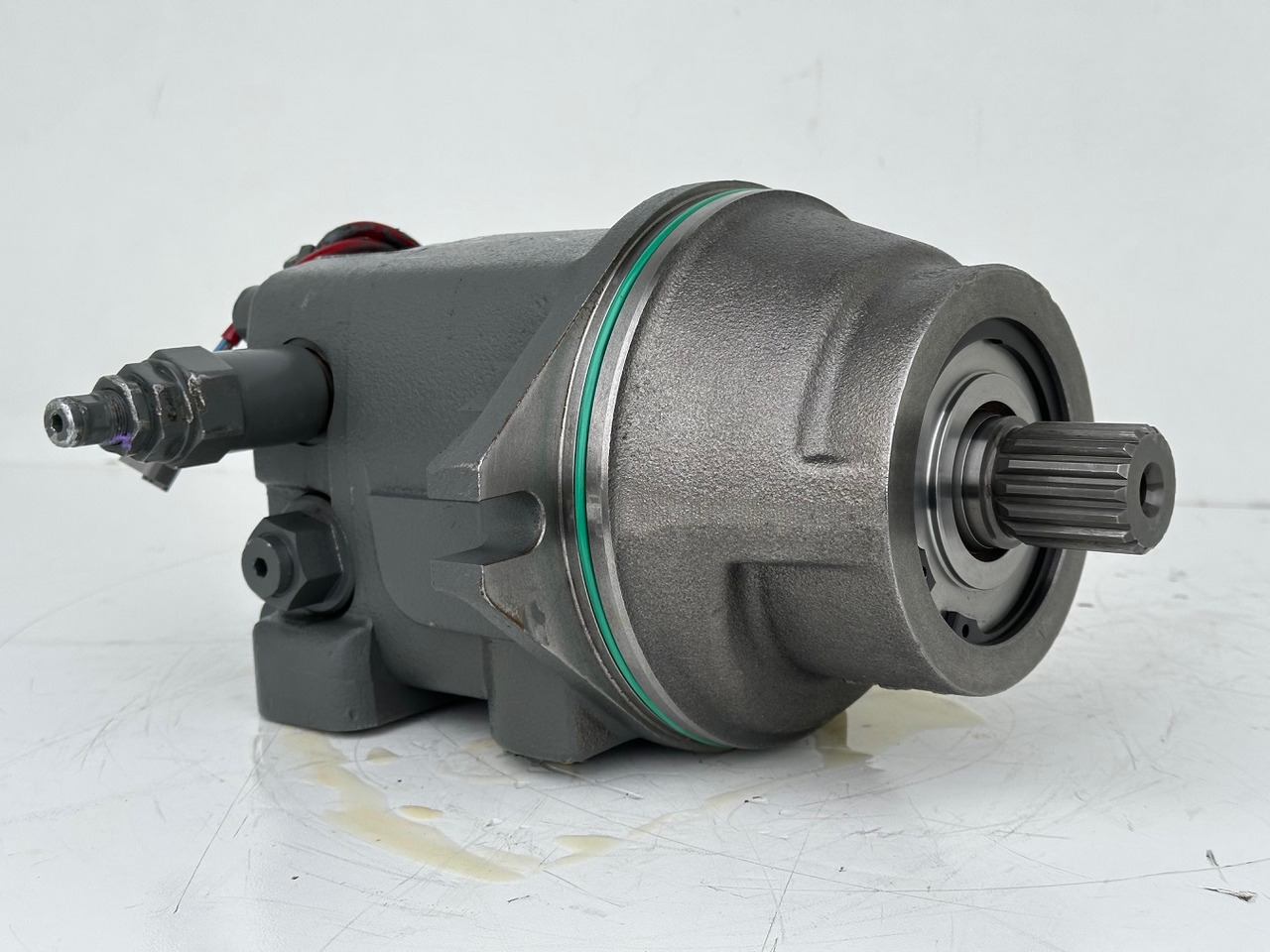 Liebherr Hydraulikeinbaumotor Typ:FMF058. ID-Nr.12483261. SAT275/266. R926 K-LC-1565, R926 K-LC-1827, R930 T-1980. #12483261.00573# - Hydraulmotor för Bandgrävare: bild 4 Liebherr Hydraulikeinbaumotor Typ:FMF058. ID-Nr.12483261. SAT275/266. R926 K-LC-1565, R926 K-LC-1827, R930 T-1980. #12483261.00573# - Hydraulmotor för Bandgrävare: bild 4