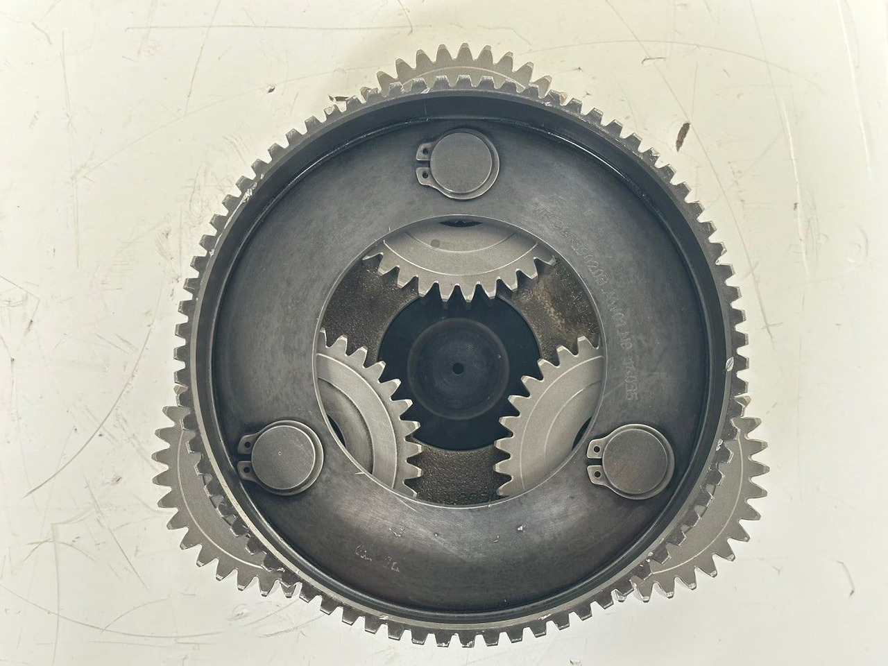 Liebherr Lamellenträger ID-Nr.944390203 - Planetenräder ID-Nr.90213984 - Planetenträger ID-Nr.944390003. SAT250/278 - SAT250/287 - SAT250A300. #LAM.PL.10899# - Svängmotor för Bandgrävare: bild 4 Liebherr Lamellenträger ID-Nr.944390203 - Planetenräder ID-Nr.90213984 - Planetenträger ID-Nr.944390003. SAT250/278 - SAT250/287 - SAT250A300. #LAM.PL.10899# - Svängmotor för Bandgrävare: bild 4