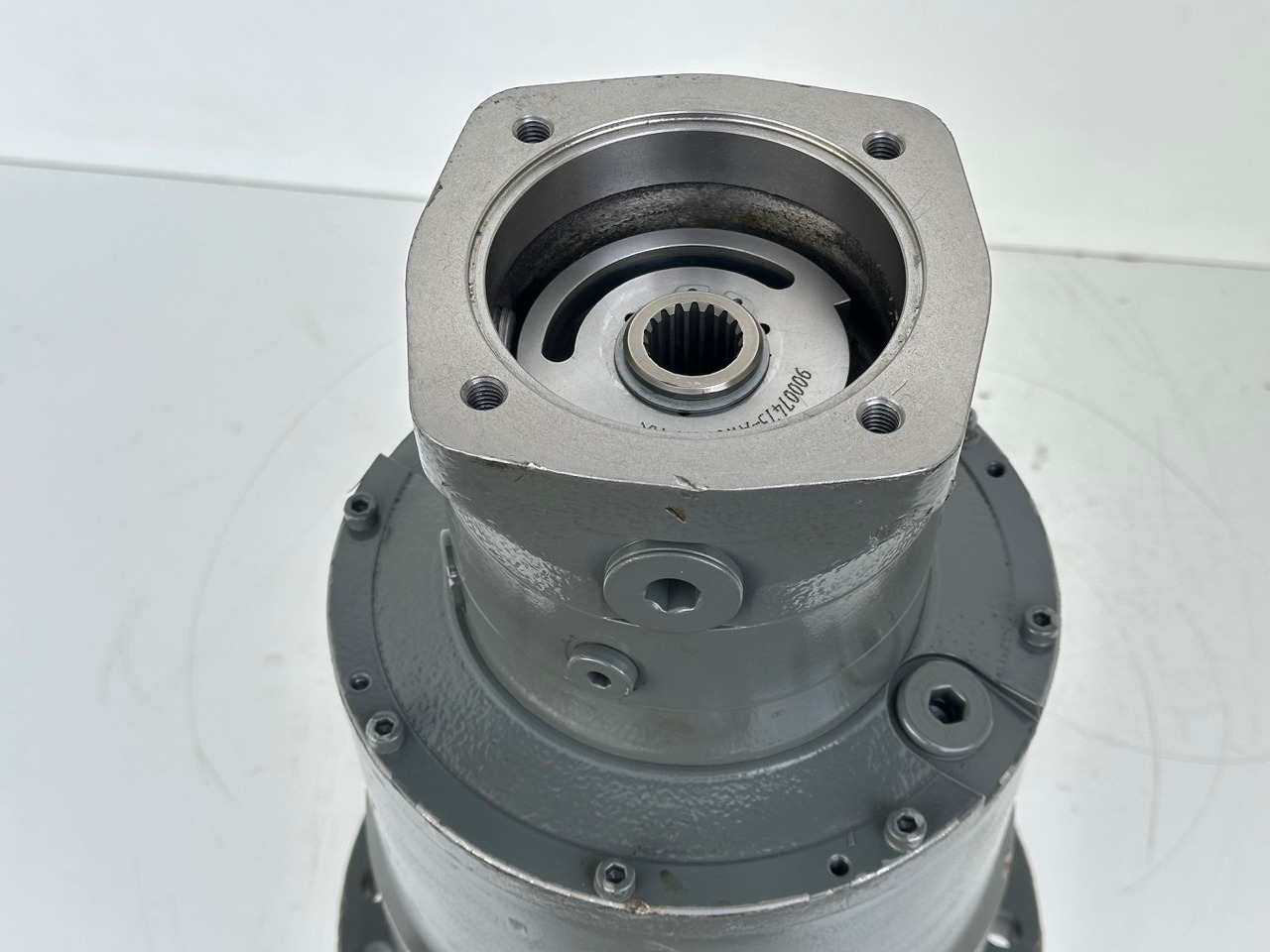 Liebherr Liebherr Drehwerkantrieb Typ:DAT200/1455 mit ID-Nr.13763178 - ID-Nr.13777972. #13763178.545-01211# - Svängmotor för Mobilkran: bild 4 Liebherr Liebherr Drehwerkantrieb Typ:DAT200/1455 mit ID-Nr.13763178 - ID-Nr.13777972. #13763178.545-01211# - Svängmotor för Mobilkran: bild 4