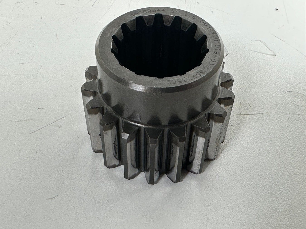 Liebherr Sonnenrad ID-Nr.90209644. SAT250/278, SAT250/287. A913 COMP, A914 COMP, A914, A916 COMP, A916, A918 COMP, A918, A920, A922 RAIL, A924 RAIL, LH18, LH22, LH24, LH26, R914 COMP, R914 RAIL, R9 - Svängmotor för Bandgrävare: bild 1 Liebherr Sonnenrad ID-Nr.90209644. SAT250/278, SAT250/287. A913 COMP, A914 COMP, A914, A916 COMP, A916, A918 COMP, A918, A920, A922 RAIL, A924 RAIL, LH18, LH22, LH24, LH26, R914 COMP, R914 RAIL, R9 - Svängmotor för Bandgrävare: bild 1