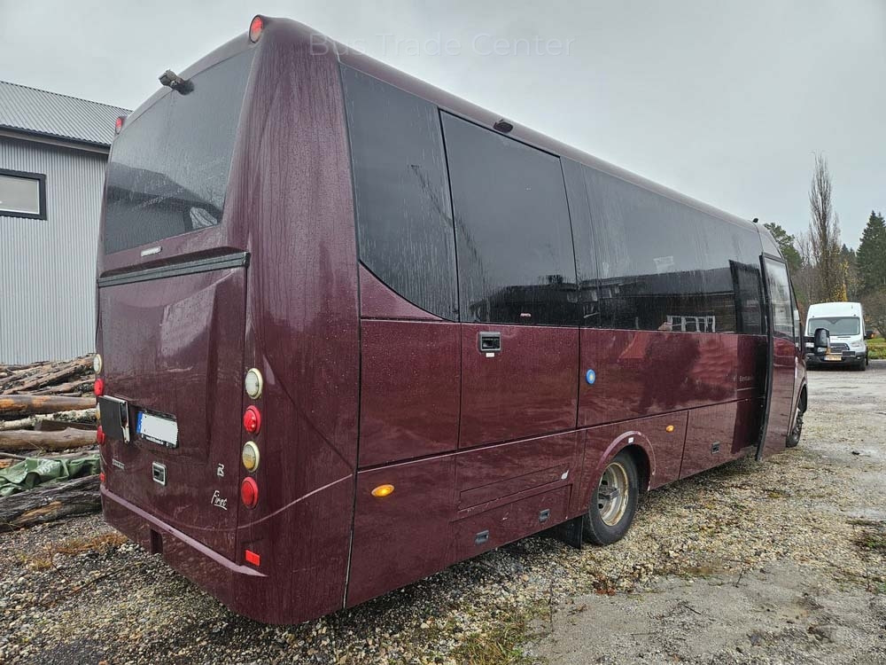 IVECO ROSERO FIRST 70C18 - Minibuss, Persontransport: bild 2 IVECO ROSERO FIRST 70C18 - Minibuss, Persontransport: bild 2