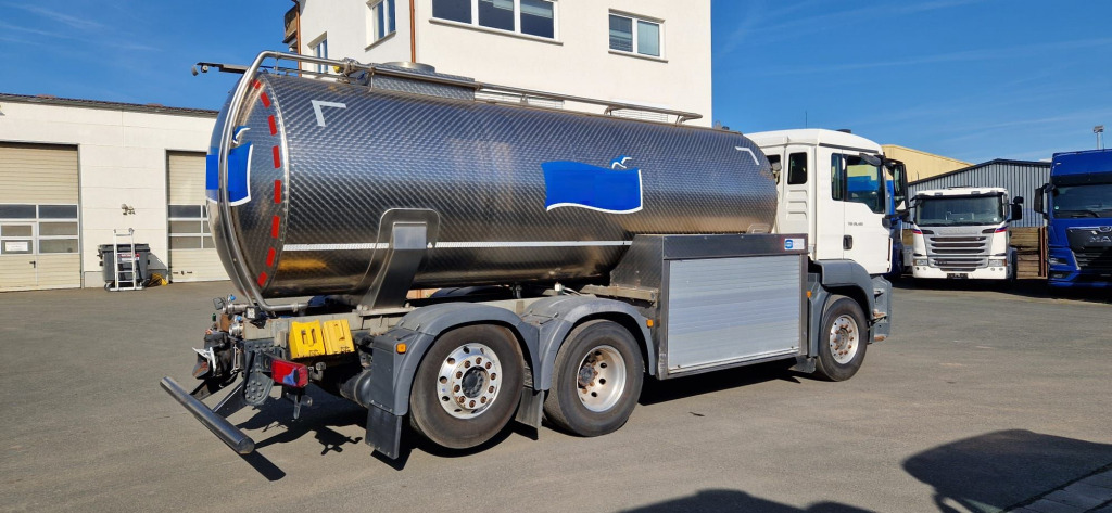 MAN TGS 26.420 6x2 (Nr. 6045) - Tankbil: bild 3 MAN TGS 26.420 6x2 (Nr. 6045) - Tankbil: bild 3