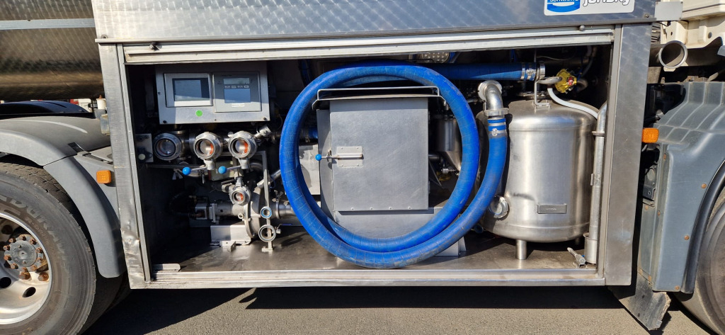 MAN TGS 26.420 6x2 (Nr. 6045) - Tankbil: bild 5 MAN TGS 26.420 6x2 (Nr. 6045) - Tankbil: bild 5