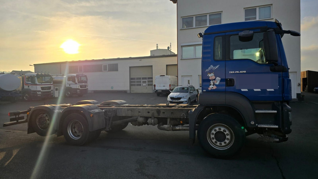 MAN TGS 26.420 6x2 (Nr. 6245) - Chassi lastbil: bild 1 MAN TGS 26.420 6x2 (Nr. 6245) - Chassi lastbil: bild 1