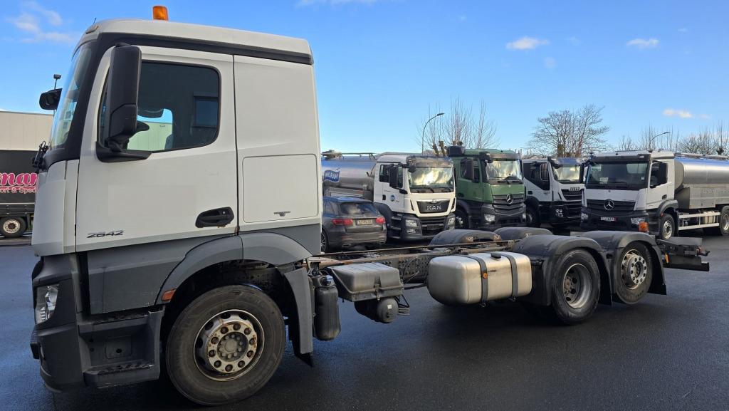 Mercedes Benz Actros 2642 Fahrgestell ohne Aufbau (Nr. 5800) - Chassi lastbil: bild 2 Mercedes Benz Actros 2642 Fahrgestell ohne Aufbau (Nr. 5800) - Chassi lastbil: bild 2
